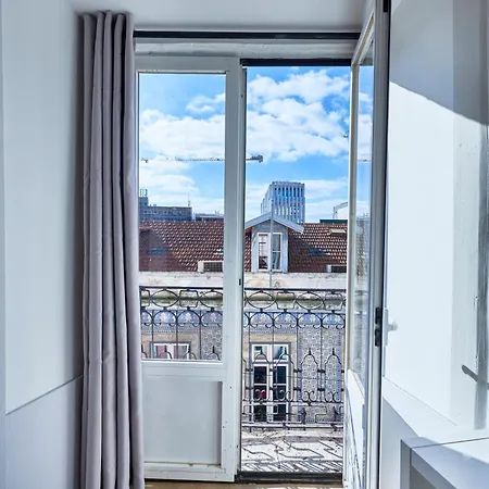 Гостевой дом Amazing At Cais Do Sodre *