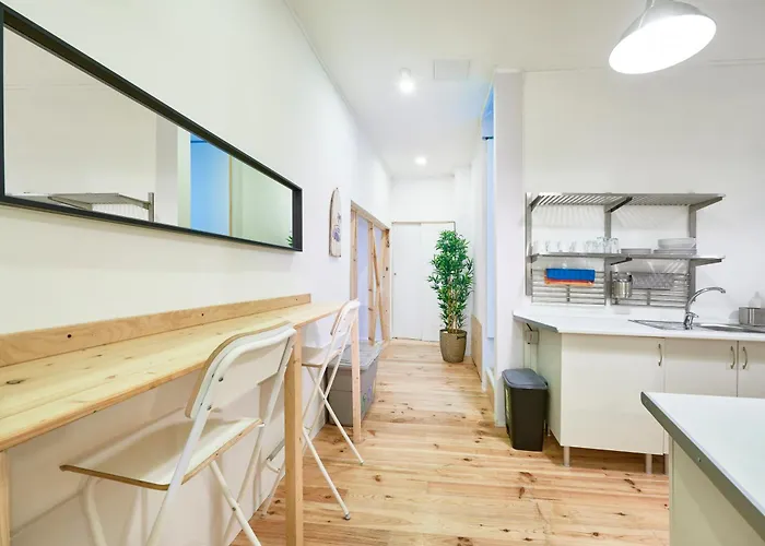 Amazing At Cais Do Sodre * Лиссабон