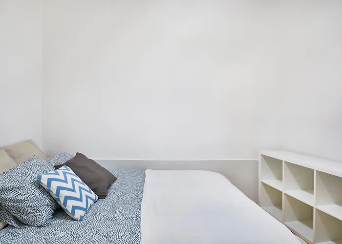 Amazing At Cais Do Sodre * Лиссабон